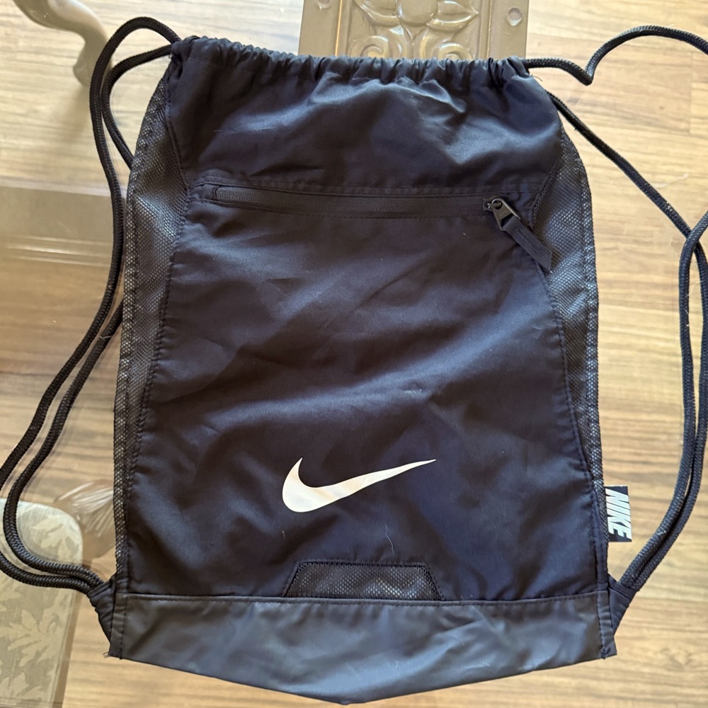 Nike drawstring bag